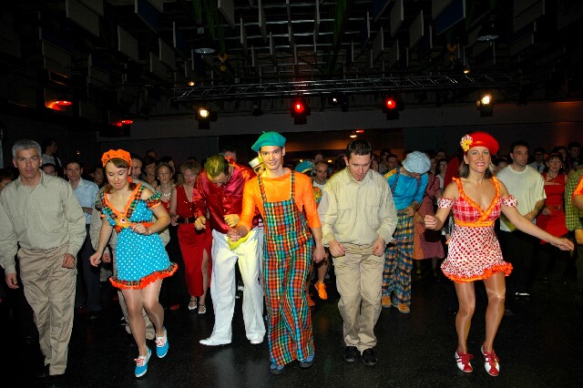 min 2005 11 12 fous swing 269